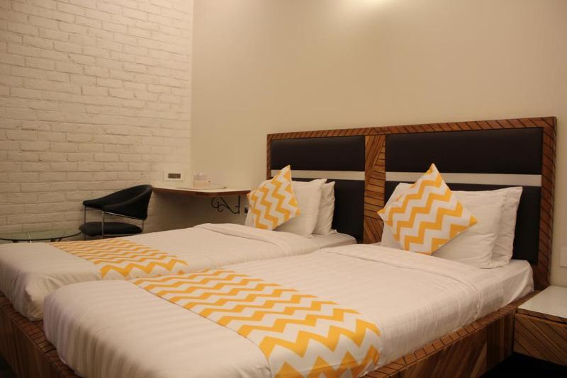 Fabhotel Daffodil Huda City Center Gurgaon Eksteriør billede